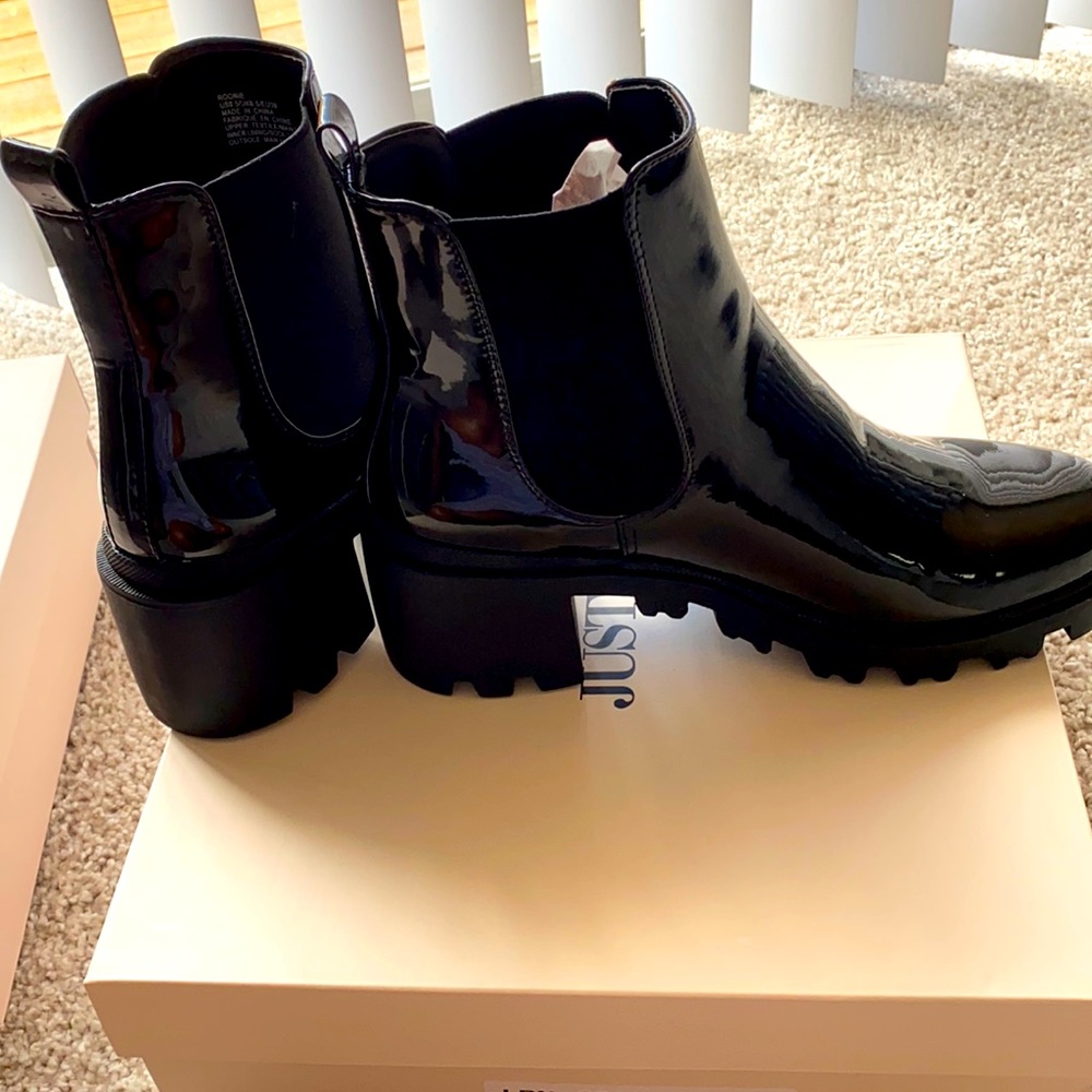 Brand new JUSTFAB boots